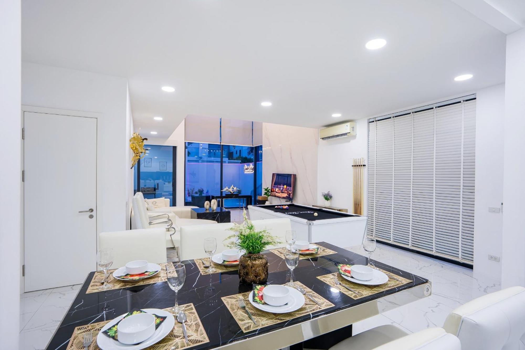 Your Days Pool Pattaya